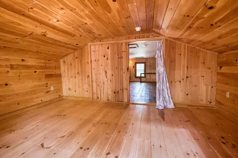Bedroom - 80 Effingham Rd, Ossipee, NH 03864 photo 4 of 5