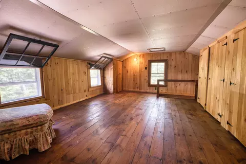 Bedroom - 80 Effingham Rd, Ossipee, NH 03864 photo 2 of 5