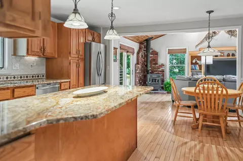 Kitchen - 33 Oriole Rd, Windham, NH 03087 photo 1 of 5