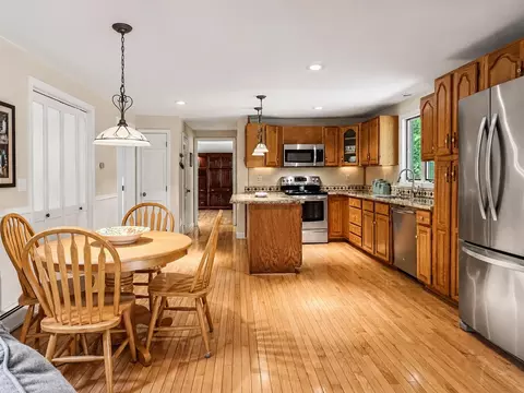 Kitchen - 33 Oriole Rd, Windham, NH 03087 photo 2 of 5