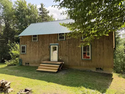 390 Smith Dr, Readsboro, VT 05350