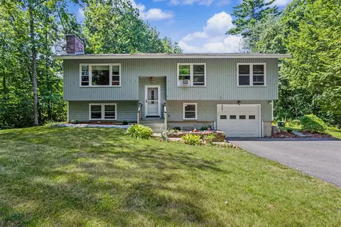 14 Tomahawk Dr, Merrimack, NH 03054