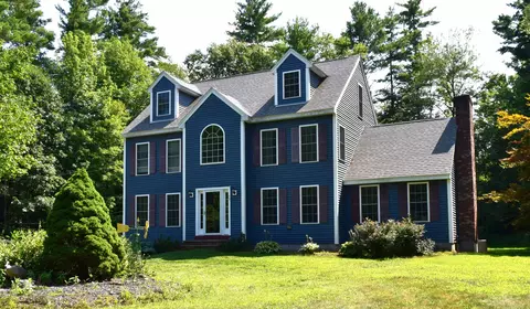 79 Sargent Rd, Sandown, NH 03873