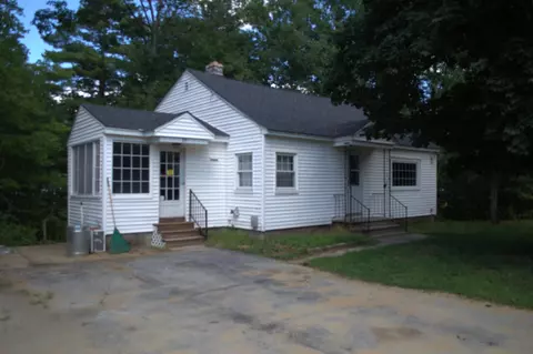 39 Cooper St, Loudon, NH 03307