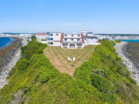 49 Dumas Ave, Hampton, NH 03842 photo 9