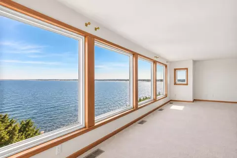 Living - 49 Dumas Ave, Hampton, NH 03842 photo 9 of 12