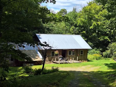 447 Pratt Rd, Alstead, NH 03602