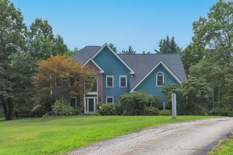 Exterior - 7 Wilson Meadow Rd, Bow, NH 03304 photo 3 of 13
