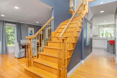 Entry Way - 7 Wilson Meadow Rd, Bow, NH 03304 photo 4 of 5