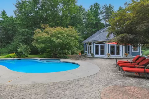 Exterior - 7 Wilson Meadow Rd, Bow, NH 03304 photo 6 of 13