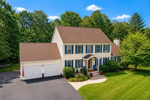 32 Wildewood Ln, Dover, NH 03820