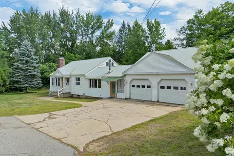 27 Village Ln, Conway, NH 03818