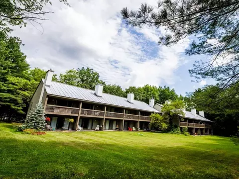 31 Christmas Tree Rd #6, Warren, VT 05674