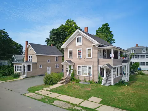 216 N Main St, Rochester, NH 03867