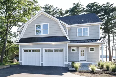 5 Mccooey Dr, Dover, NH 03820