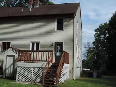 Exterior - 116 5 E Broadway St #L, Derry, NH 03038 photo 5 of 7