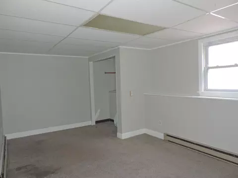 Bedroom - 116 5 E Broadway St #L, Derry, NH 03038 photo 6 of 7