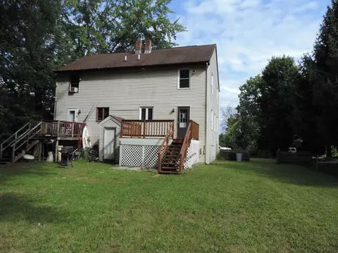 Exterior - 116 5 E Broadway St #L, Derry, NH 03038 photo 4 of 7
