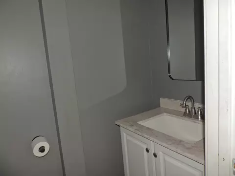 Bath - 116 5 E Broadway St #L, Derry, NH 03038 photo 3 of 3