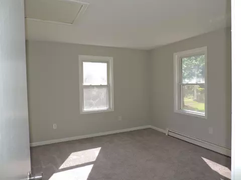 Bedroom - 116 5 E Broadway St #L, Derry, NH 03038 photo 3 of 7