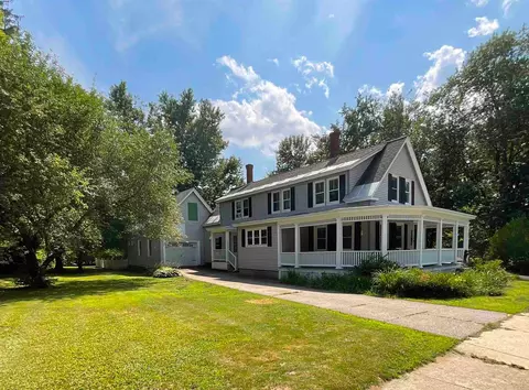 43 Ashuelot St, Swanzey, NH 03446
