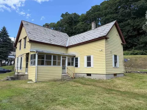 109 Northfield Rd, Hinsdale, NH 03451