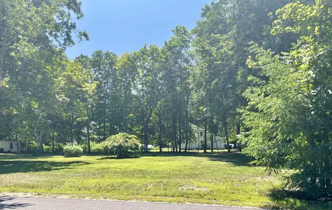 11 Copeland Dr # A, Rochester, NH 03867