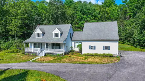 79 Quarterhorse Dr, Bridgton, ME 04009