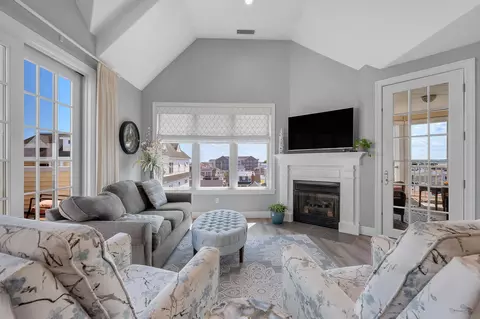 Living - 22 K Street St #301, Hampton, NH 03842 photo 1 of 3
