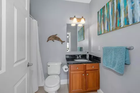 Bath - 22 K Street St #301, Hampton, NH 03842 photo 8 of 8