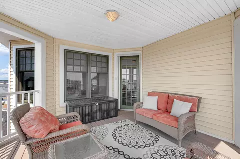 Exterior - 22 K Street St #301, Hampton, NH 03842 photo 2 of 9