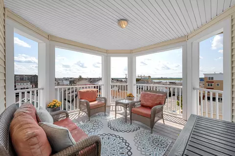 Exterior - 22 K Street St #301, Hampton, NH 03842 photo 3 of 9