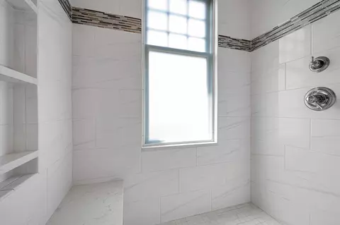 Bath - 22 K Street St #301, Hampton, NH 03842 photo 3 of 8