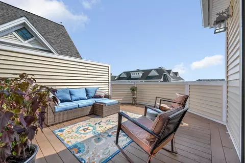 Exterior - 22 K Street St #301, Hampton, NH 03842 photo 6 of 9