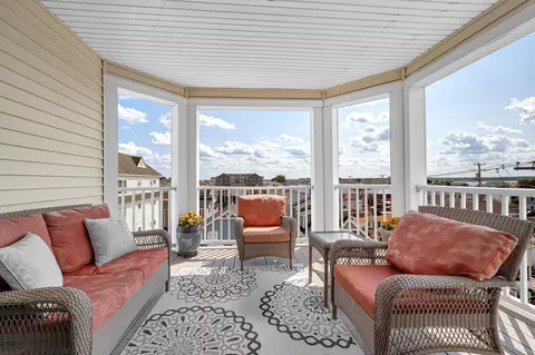 Exterior - 22 K Street St #301, Hampton, NH 03842 photo 4 of 9