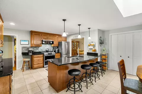 Kitchen - 24 Ministerial Rd, Windham, NH 03087 photo 6 of 7