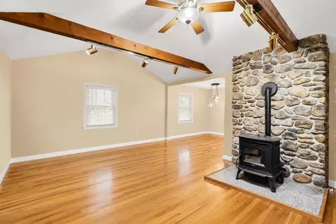 Living - 24 Ministerial Rd, Windham, NH 03087 photo 4 of 7