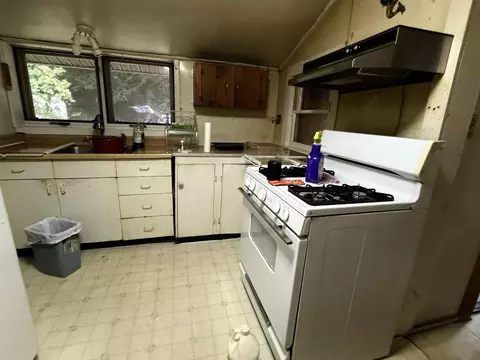 Kitchen - 1892 Us Rt 5, Dummerston, VT 05346 photo 1 of 3
