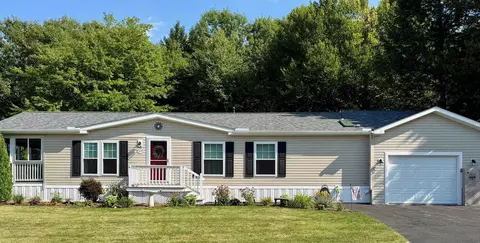 712 Darby Dr, Laconia, NH 03246