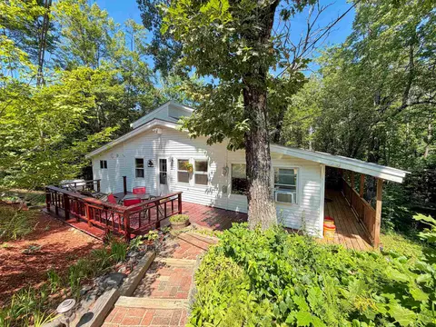 140 Mountain View Dr, Conway, NH 03818