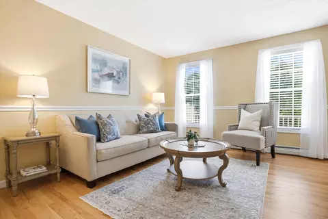 694 Walnut St, Manchester, NH 03104