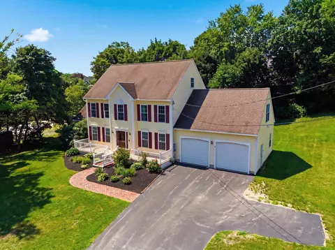 694 Walnut St, Manchester, NH 03104