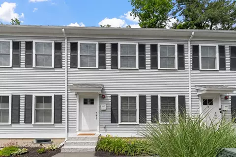 88 Silver St #3, Dover, NH 03820