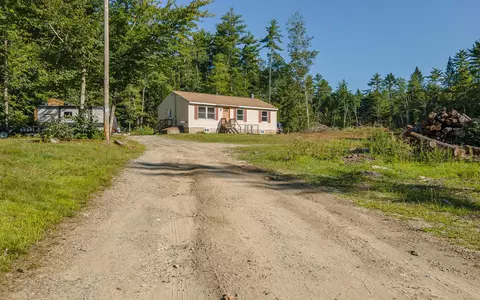 12 Rabbit Hollow Rd, Winchester, NH 03470