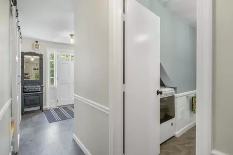Entry Way - 41 Boulder Brook Dr #7, Exeter, NH 03833 photo 4 of 5