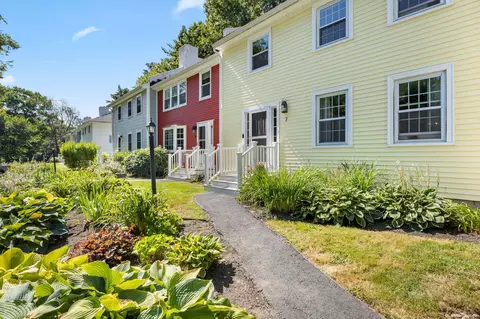 Exterior - 41 Boulder Brook Dr #7, Exeter, NH 03833 photo 9 of 10