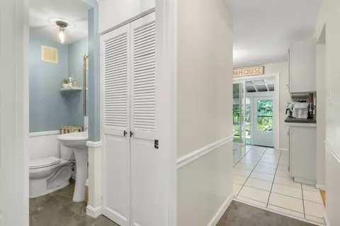 Entry Way - 41 Boulder Brook Dr #7, Exeter, NH 03833 photo 3 of 5