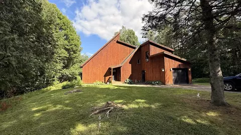 412 Logan Dr, Newport, VT 05855