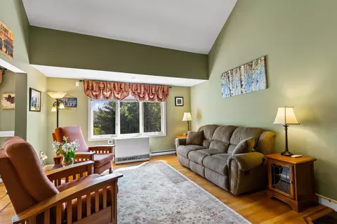 Living - 9 Loon Rd, Meredith, NH 03253 photo 3 of 6