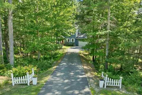 Exterior - 6 Eagle Trce, Wolfeboro, NH 03894 photo 2 of 9